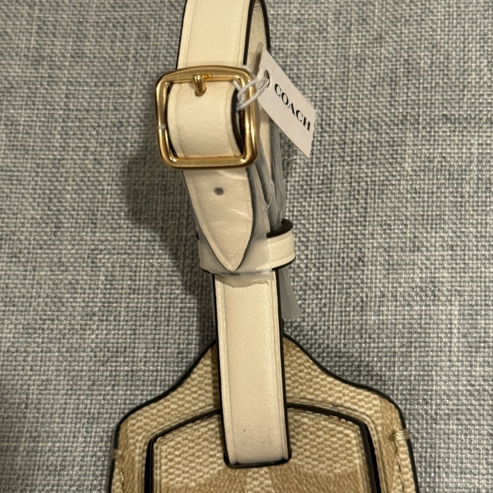 Coach Beige Luggage Tag - Picture 4 of 6